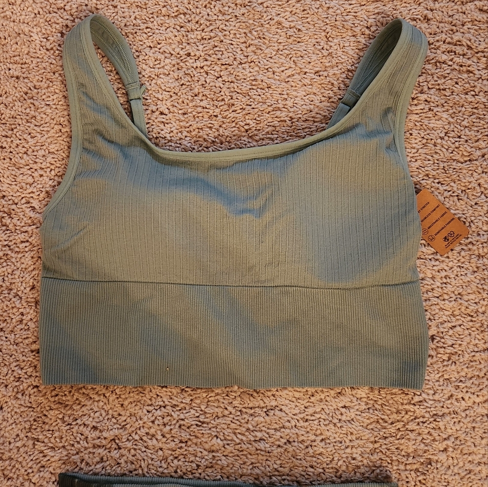 Victoria's Secret Pink Sea Salt 2 Peace Seamless Work Out Set - Picture 12 of 15